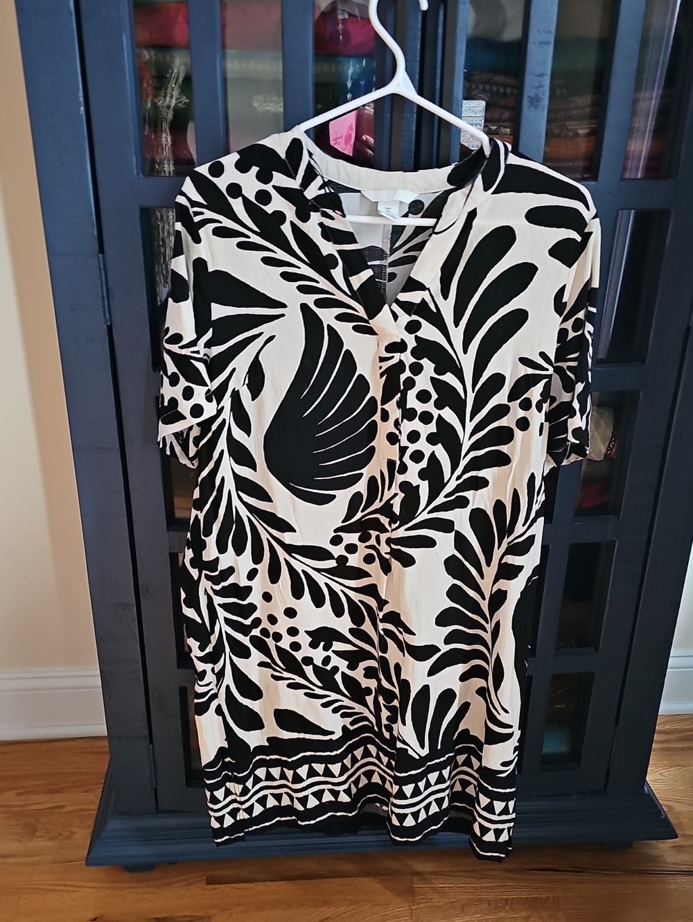 Black & White Tropical Print Tunic Dress